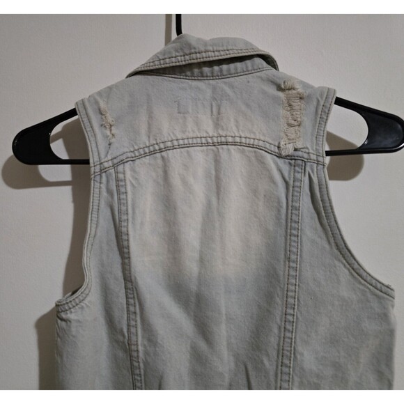 Denim Trucker Style Vest Womens Small Distressed Button Front Sleeveless Y2K New - Picture 10 of 16